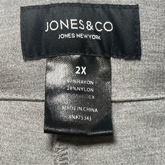 JONES & Co. Gray Women's Stretch Pants 2XL 27” inseam - Picture 7 of 8